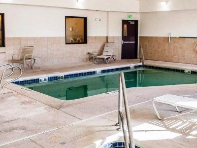 Comfort East Route 66 And I-40 Hotel