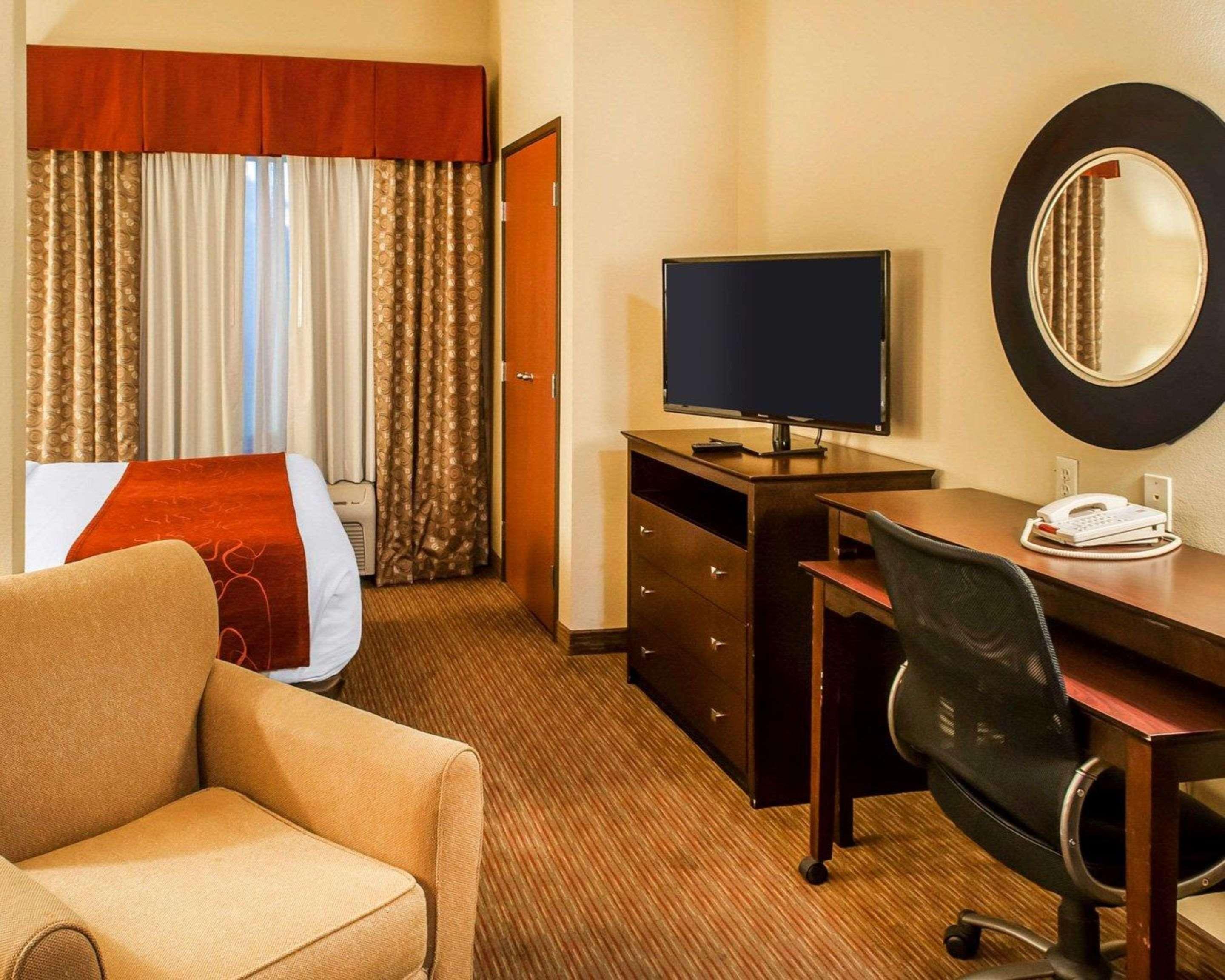 Comfort East Route 66 And I-40 Hotel 3*